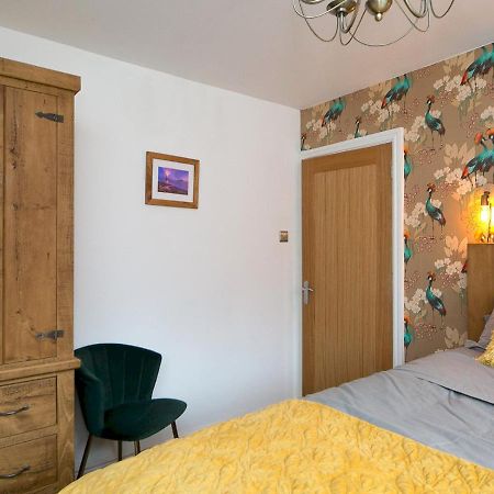 Pass The Keys Modern Coastal Home In Bull Bay Amlwch Exteriör bild