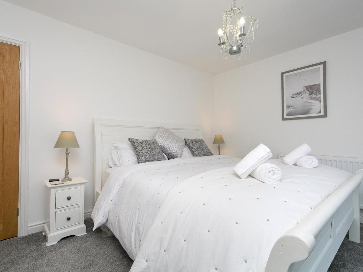 Pass The Keys Modern Coastal Home In Bull Bay Amlwch Exteriör bild