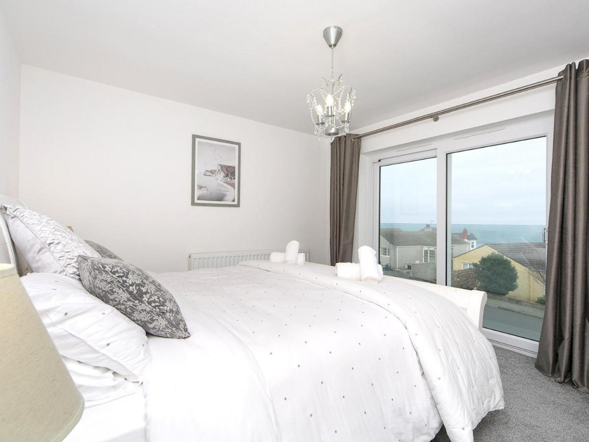 Pass The Keys Modern Coastal Home In Bull Bay Amlwch Exteriör bild